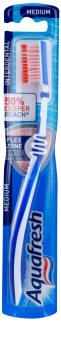 Aquafresh Interdental четка за зъби медиум