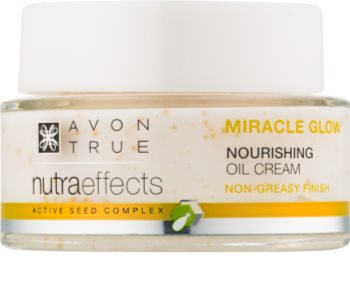 Avon True NutraEffects aufhellende Crem mit nahrhaften Effekt
