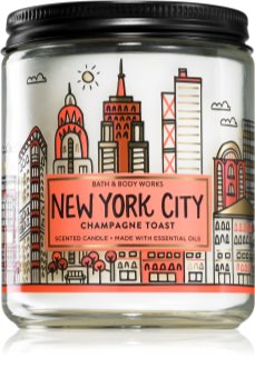 Bath & Body Works Toast scented candle IV.