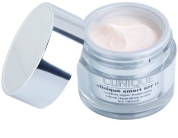 Clinique Clinique Smart denní hydratační krém proti vráskám pro suchou až velmi suchou pleť SPF 15