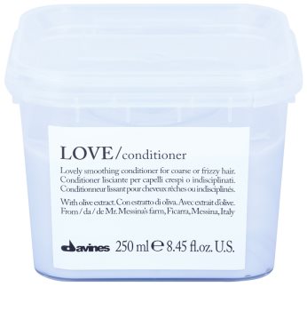 Davines Love Olive kisimító kondicionáló a rakoncátlan és töredezett hajra