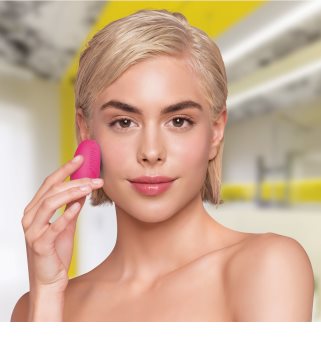 FOREO Luna™ Play Plus очищуючий електричний пристрій для всіх типів шкіри