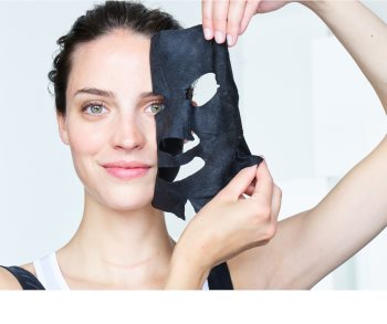 Garnier Skin Naturals Pure Charcoal černá textilní maska s extraktem z mořských řas