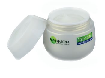 Garnier Essentials regenerujący krem na noc do wszystkich rodzajów skóry
