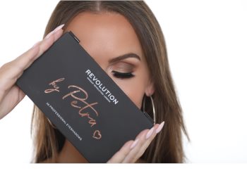 Makeup Revolution by Petra palette de fards à paupières