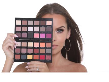 Makeup Revolution by Petra palette de fards à paupières