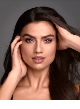 Maybelline Total Temptation riasenka pre objem s kokosovou vôňou