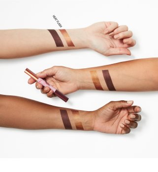 Maybelline Puma x Maybelline Matte + Metallic Eye Duo Stick sombras em stick