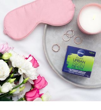 Nivea Urban Skin antioxidační noční krém s kyselinou hyaluronovou