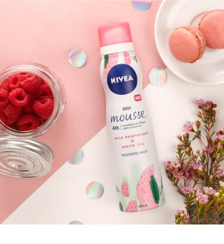 Nivea Wild Raspberry & White Tea pianka do ciała intensywnie nawilżający
