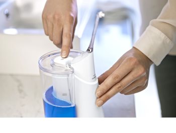 Philips Sonicare AirFloss Ultra HX8462/01 prístroj pre medzizubnú hygienu s automatickým doplňovaním
