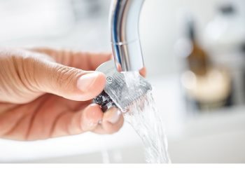 Philips Beardtrimmer Series 7000 BT7210/15 zastřihovač vousů s vysáváním