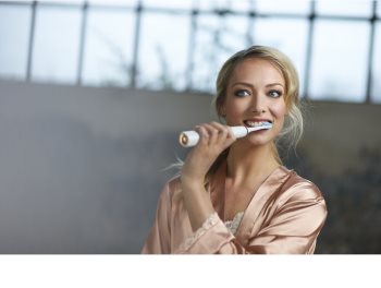 Philips Sonicare DiamondClean HX9312/04 sonická elektrická zubná kefka s nabíjacím pohárom