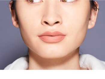Shiseido Makeup ModernMatte Powder Lipstick mat pudrasta šminka