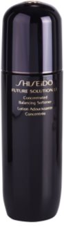 Shiseido Future Solution LX Feuchtigkeitstonikum strafft die Haut und verfeinert Poren