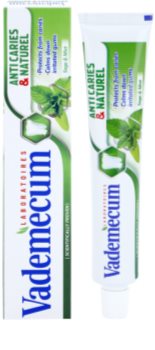 Vademecum Anti Caries & Naturel zubná pasta pre podráždené ďasná