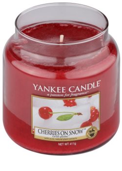Yankee Candle Cherries on Snow Scented Candle 411 g Classic Medium
