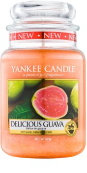 Yankee Candle Delicious Guava dišeča sveča 623 g Classic velika