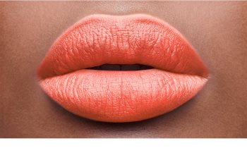 Yves Saint Laurent Baby Doll Kiss & Blush ruj de buze si obraji cu efect matifiant