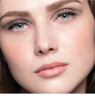 Yves Saint Laurent Mascara Volume Effet Faux Cils The Curler máscara de pestañas para dar longitud, curvatura y volumen