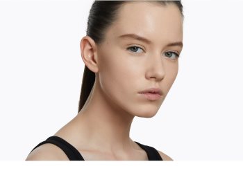 Yves Saint Laurent Encre de Peau Le Cushion langanhaltendes Make up im Schwämmchen mit SPF 23
