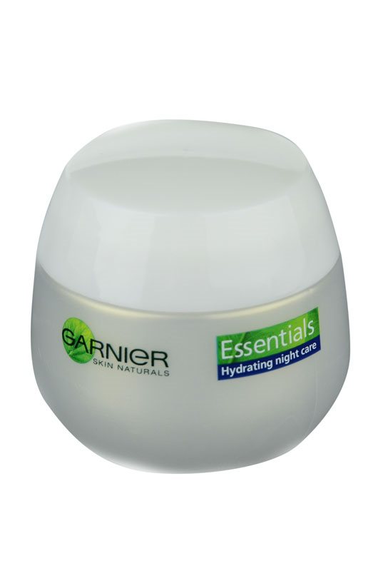 Garnier Essentials regenerujący krem na noc do wszystkich rodzajów skóry