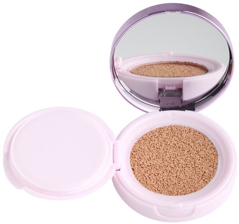 L’Oréal Paris Nude Magique Cushion posvjetljujući tekući puder u spužvici