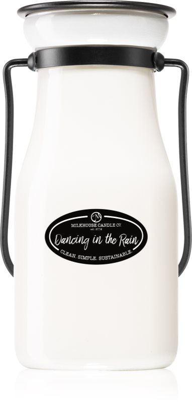 Milkhouse Candle Co. Creamery Dancing in the Rain vonná svíčka 227 g Milkbottle