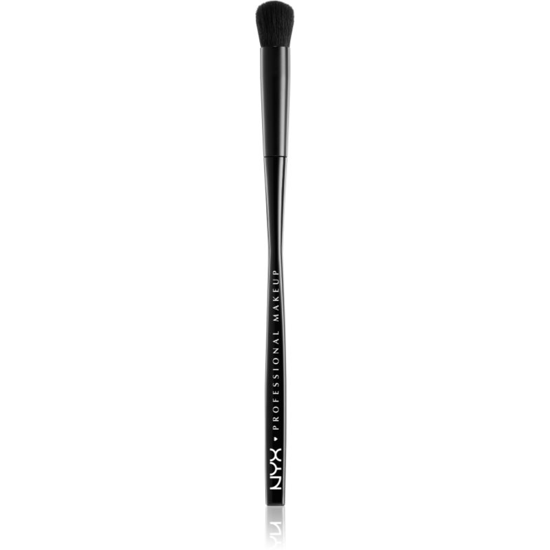 NYX Professional Makeup Precision Buffing Brush четка за сенки за очи