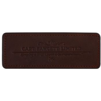 Captain fawcett accessories carcasa de piele on a ridge
