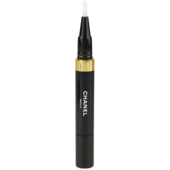 Chanel Éclat lumière corector iluminator in baton aplicator