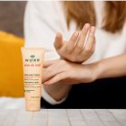Nuxe Rêve de Miel crème mains et ongles pour peaux sèches