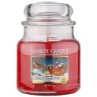 Yankee Candle Christmas Eve vonná sviečka 411 g Classic stredná