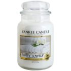 Yankee Candle Fluffy Towels illatos gyertya 623 g Classic nagy méret
