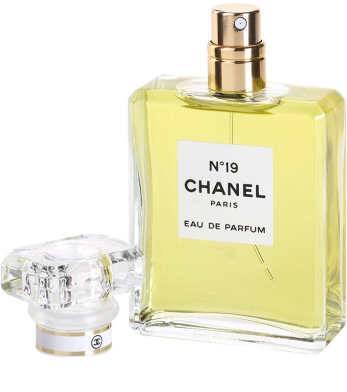 Chanel N°19, Eau de Parfum για γυναίκες 50 μλ με ψεκαστήρα | notino.gr